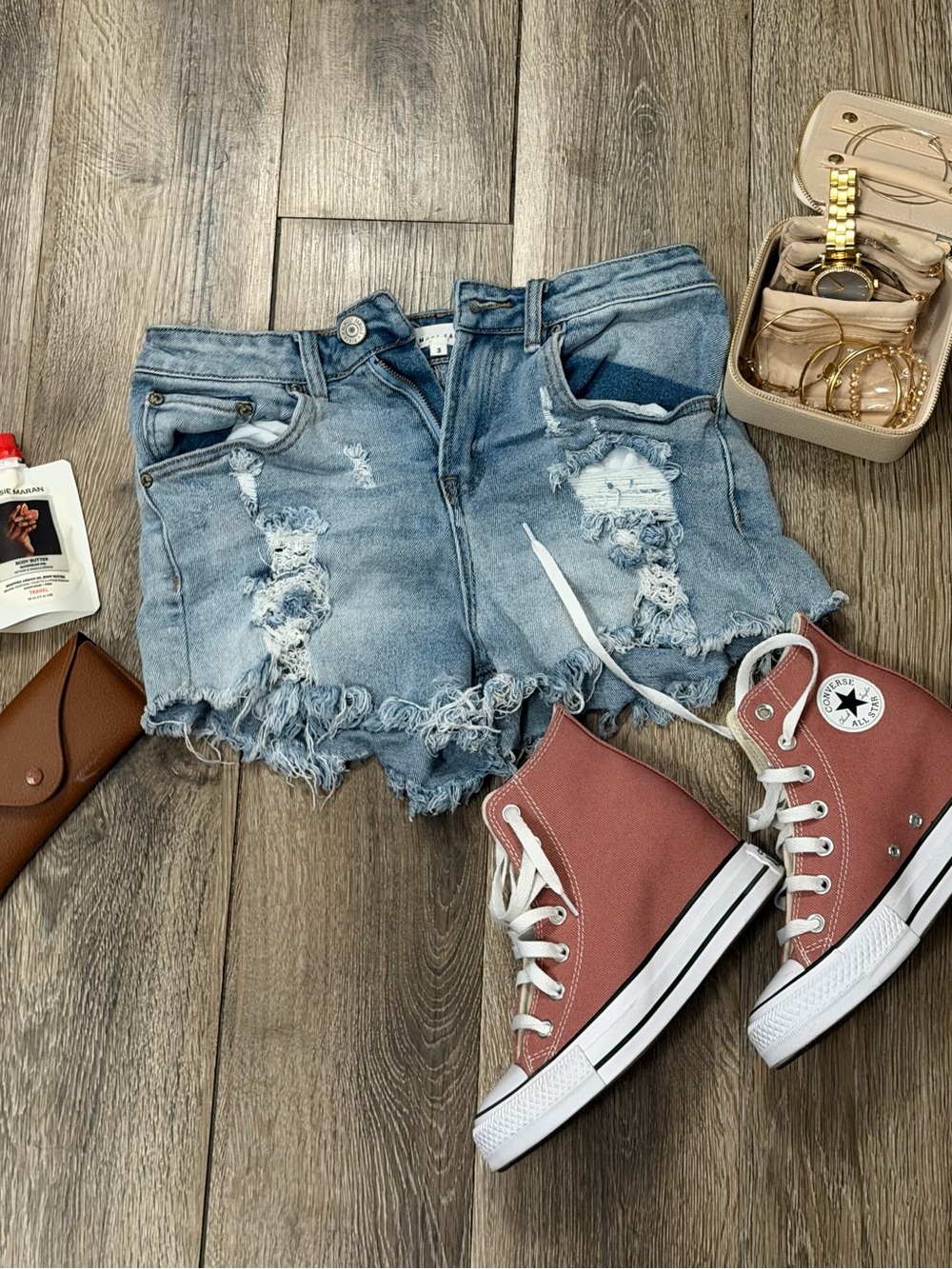 Almost Famous Distressed Denim Cutoff Shorts Size 3 Light Wash Frayed Hem